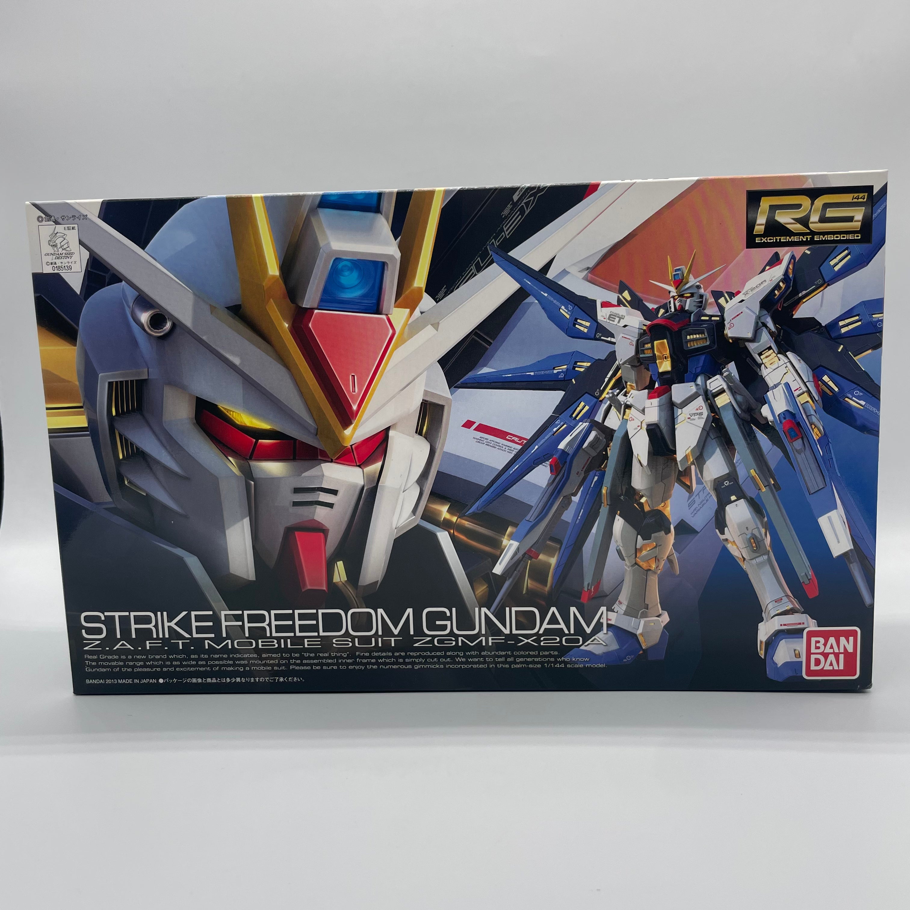 Bandai RG 1/144 Strike Freedom Gundam ZGMF-X20A Model Kit