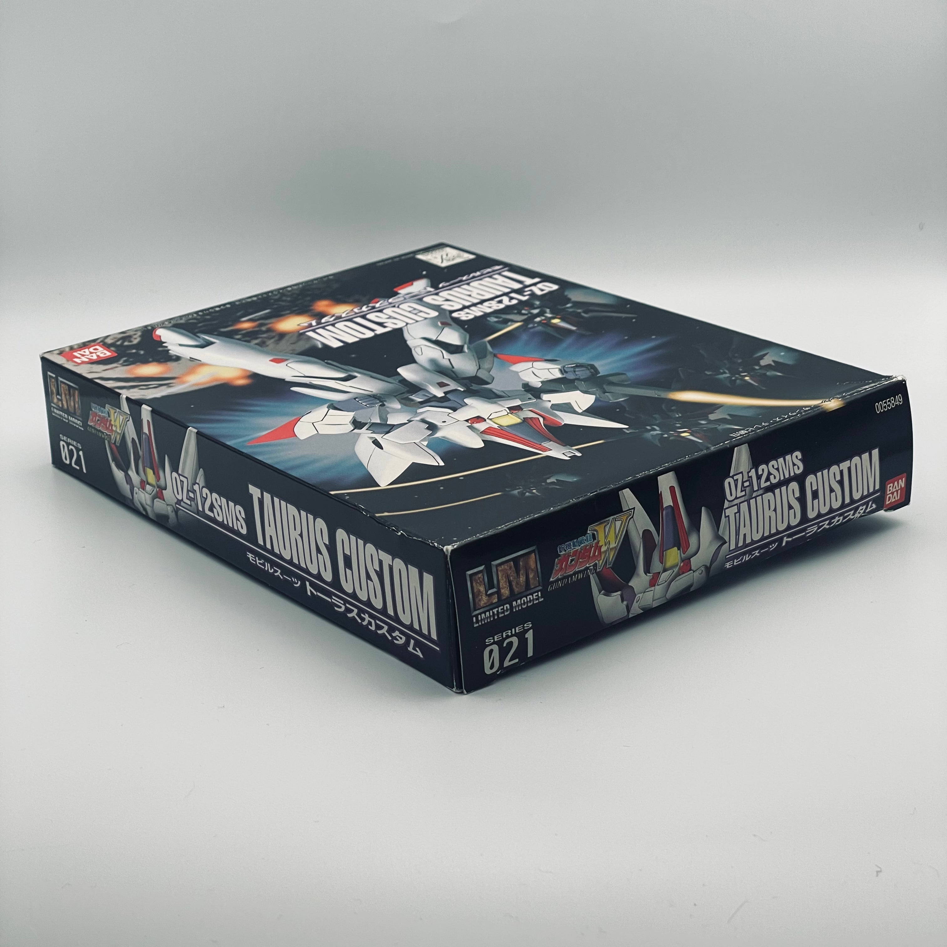 Bandai OZ-12SMS Taurus Custom Gundam Wing Model Kit (1997)