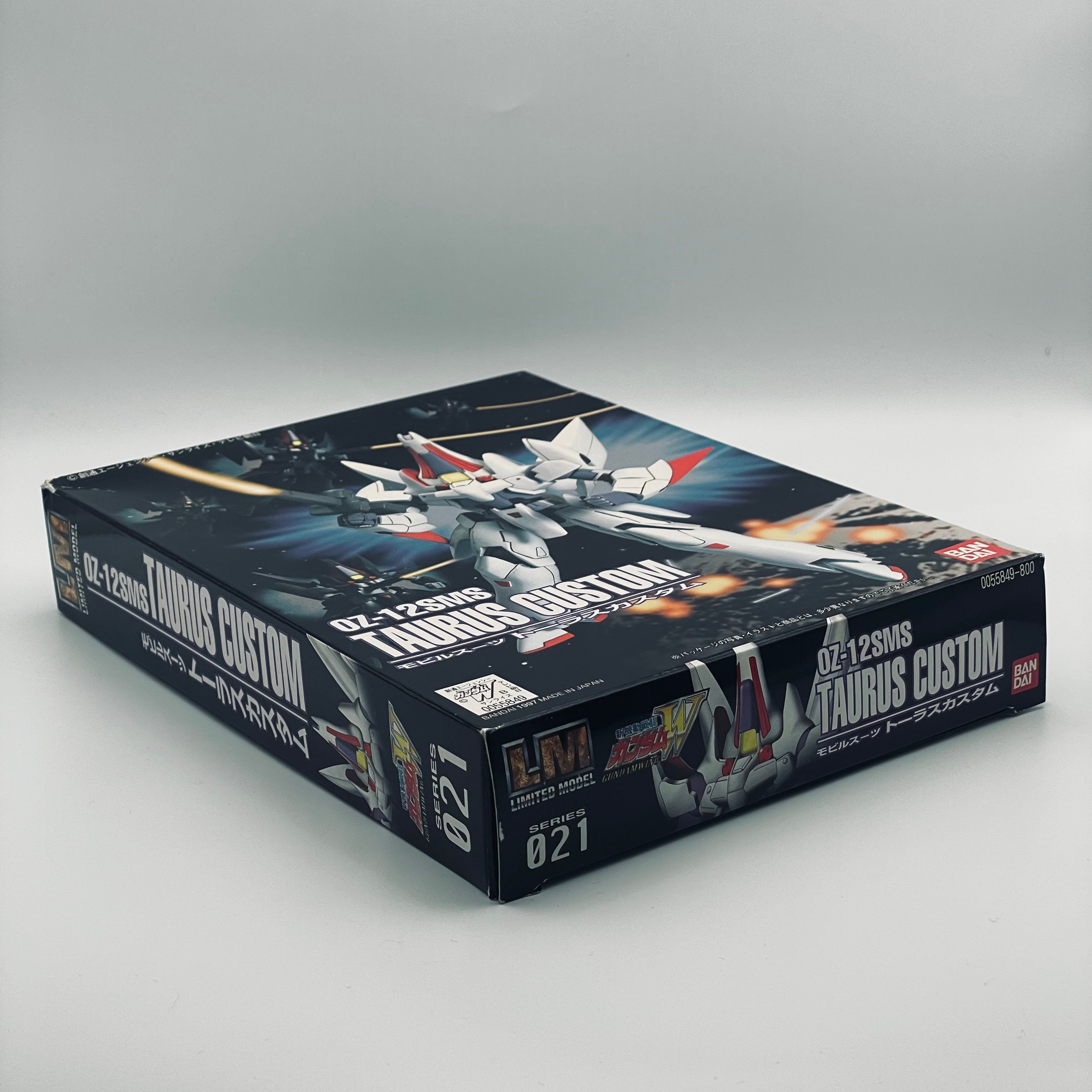 Bandai OZ-12SMS Taurus Custom Gundam Wing Model Kit (1997)
