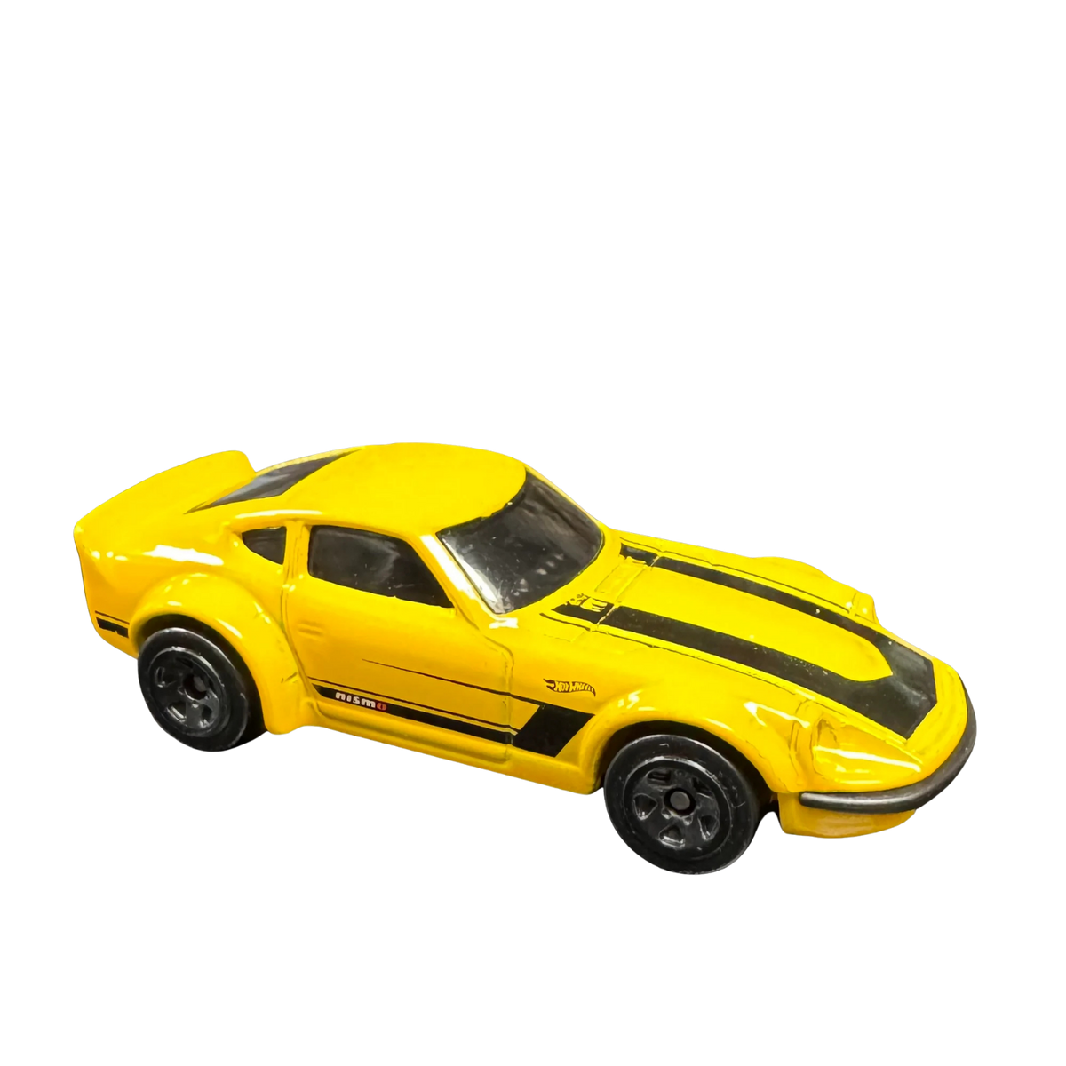 2015 NISSAN FairLady Z yellow, black race stripes. Hot Wheels