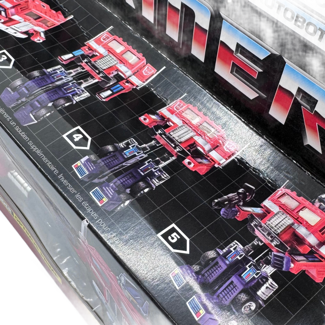 Hasbro Transformers G1 Autobot Commander Optimus Prime — 2018 Reissue